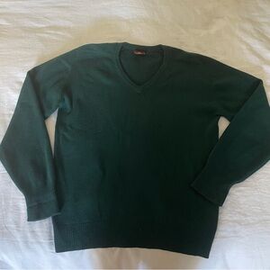 100% cashmere v-neck sweater